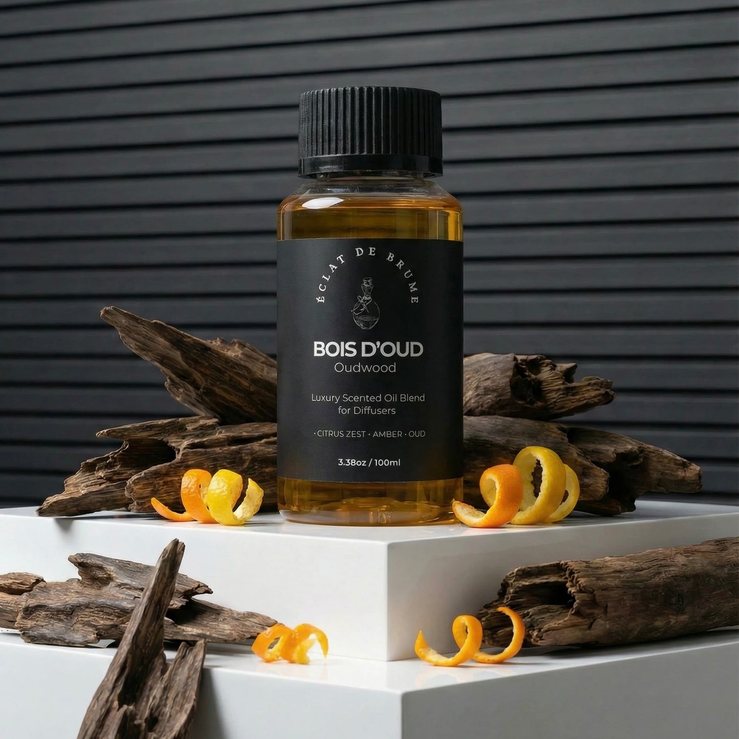 Bois d’Oud/Oudwood/Agarwood: Citrus Zest, Amber, Musk