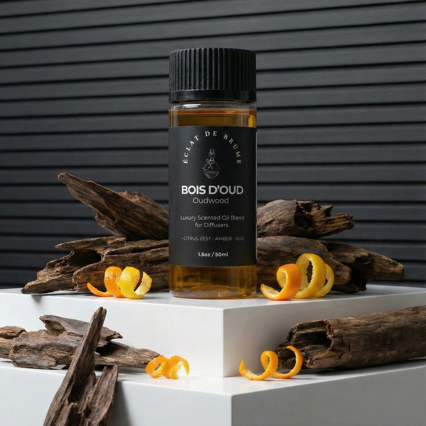 Bois d’Oud/Oudwood/Agarwood: Citrus Zest, Amber, Musk