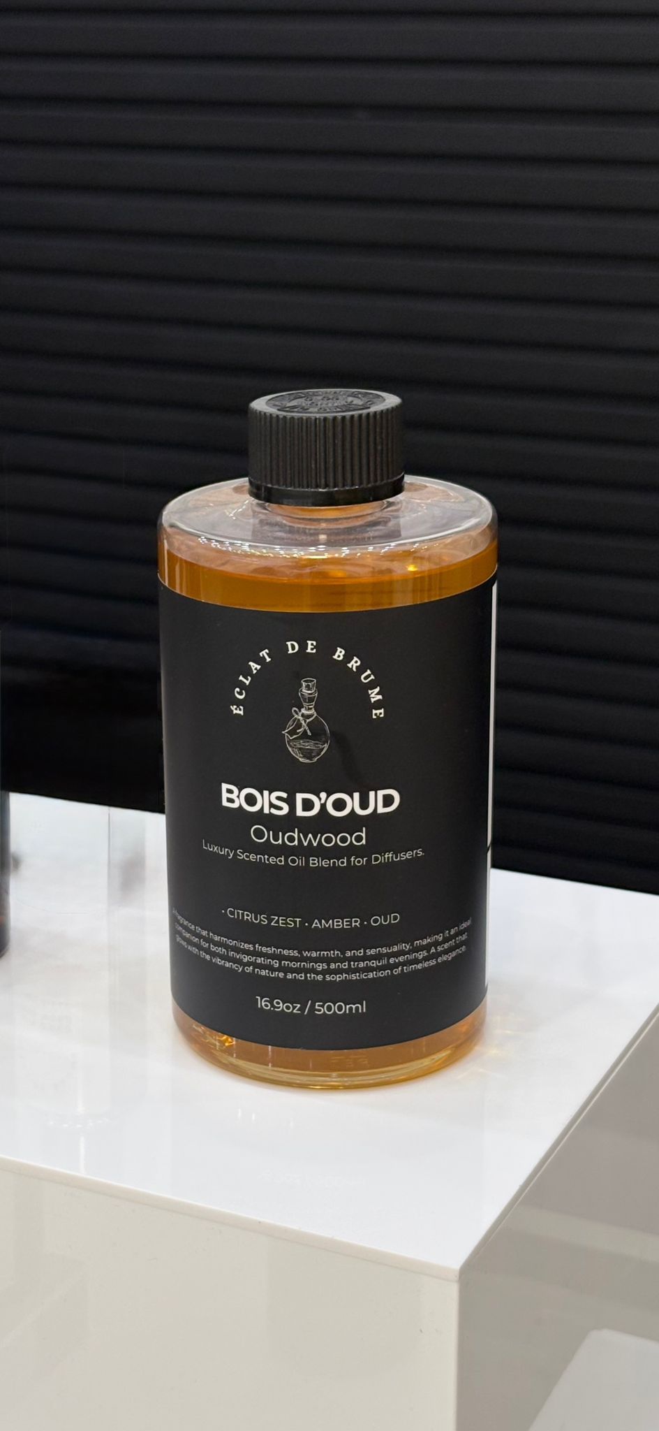 Bois d’Oud/Oudwood/Agarwood: Citrus Zest, Amber, Musk