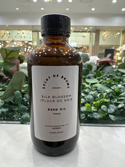 Silk Blossoms/Fluer De Soie (Peony) Reed Diffuser Oil